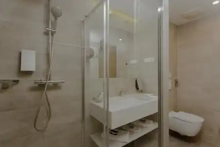 Romana Beach Apartments - 60