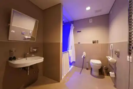 DoubleTree by Hilton City Centre - 37