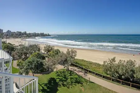 Rolling Surf Resort - 64