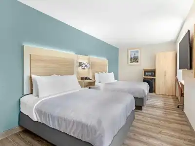 Quality Inn & Suites - 39