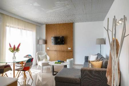 King Jason Paphos - Designed for Adults by Louiss - 42