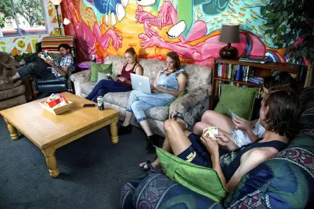 Drifter Jack's Hostel - 13
