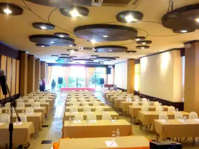 Phuphaya Resort Pattaya - 13