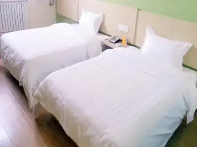 Home Inn Plus- Wuhan Hankou Railway Station Fanhai Branch - 4