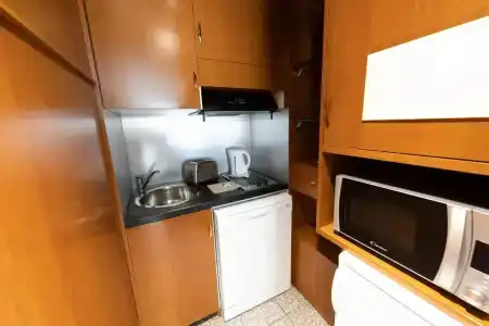 Goldstar Apartments & Suites - 22