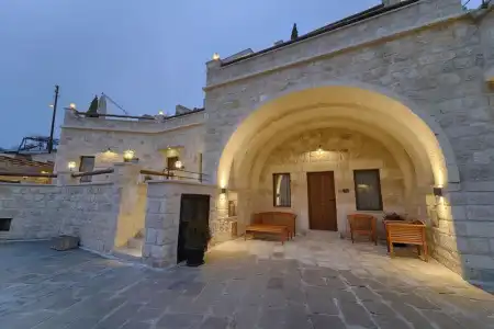 Solem Cave Suites - 2