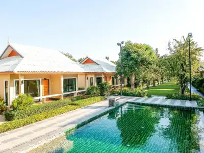 Tontan Resort Cha-Am - 5