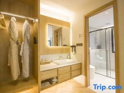 Route Inn Hakata Ekimae - 179