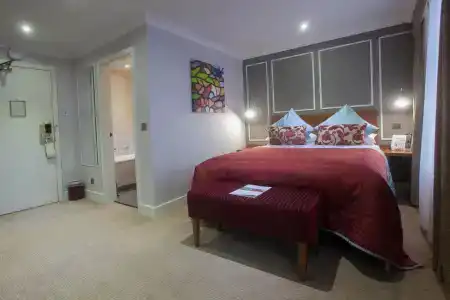 London Chigwell Prince Regent, BW Signature Collection - 35