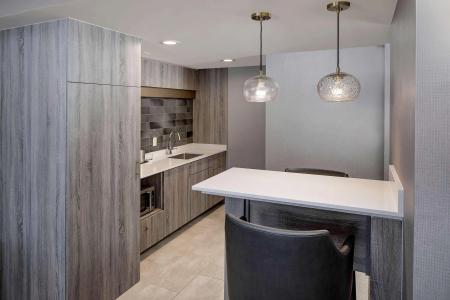 DoubleTree by Hilton Tulsa Downtown - 16