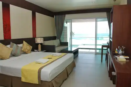 Al's Resort - 2