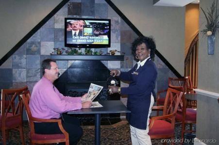 Hampton Inn Charlotte-Uptown - 29