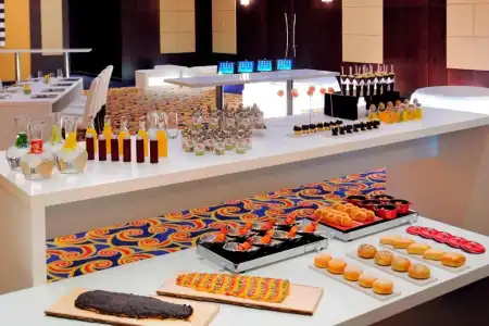 Renaissance Doha City Center - 11