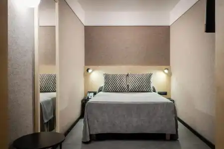 Raval House - 34