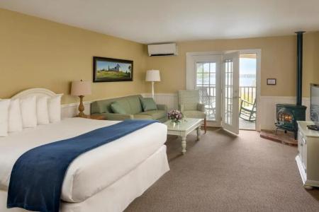 Spruce Point Inn - 52
