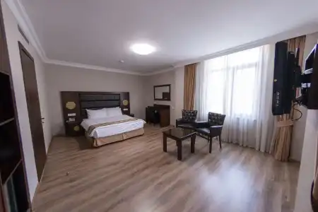Era Palace - 12