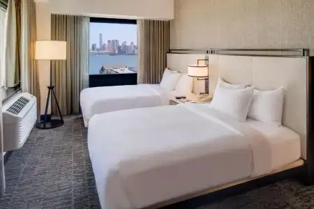 DoubleTree by Hilton & Suites Jersey City - 96