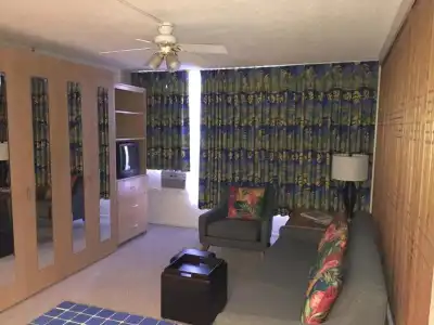 Kuhio Banyan Club - 17