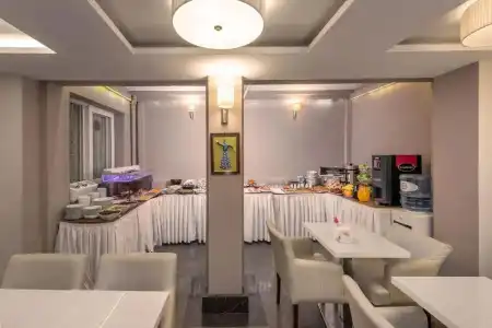 Aristocrat - 19