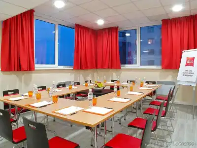 Ibis Kyiv City Center - 15