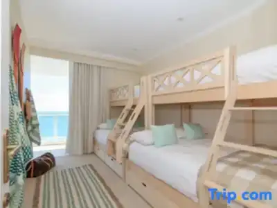Pacific Views Resort - 79
