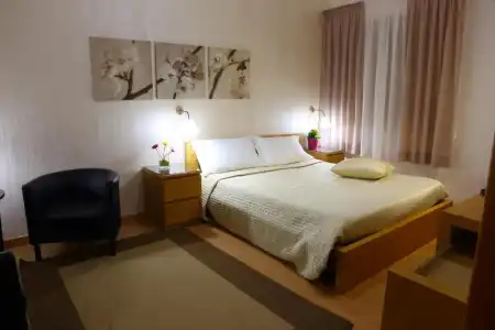 del Viale - 27