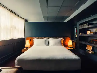 Aethos Milan - 101