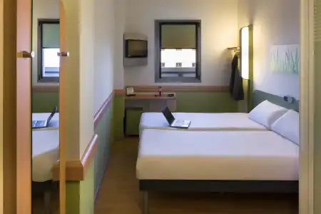 Ibis Budget Sevilla Aeropuerto - 22
