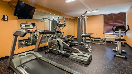 Best Western Luxbury Inn Fort Wayne - 18