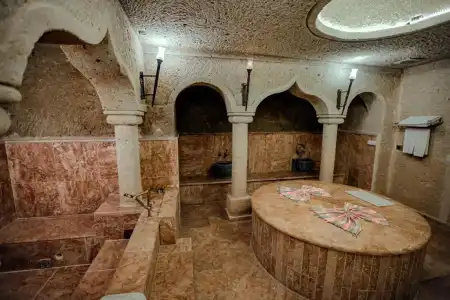 Oread Cave Suites - 205