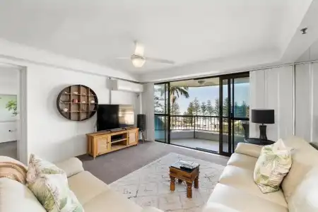 Gemini Court Holiday Apartments - 426