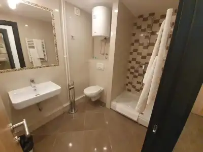Premium Crown Suites - 80