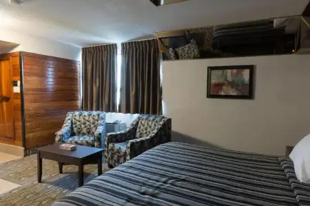 Stay Inn - 44
