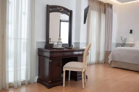 Acropolis Ami Boutique - 10