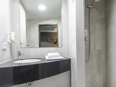 B&B Regensburg-City - 8