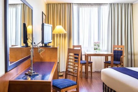 Holiday Inn Lisbon by IHG - 77