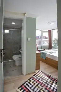 Sofia Corner - 115