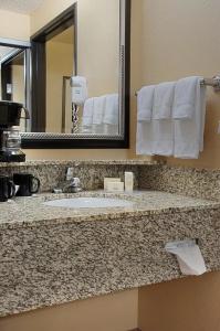 Courtyard by Marriott Key Largo - 39