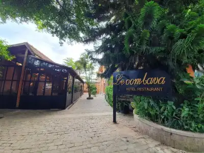 Le COMBAVA Hôtel Restaurant - 0