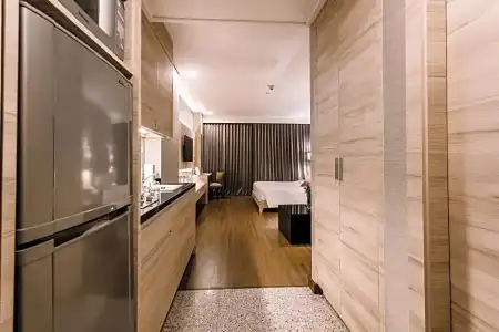 Adelphi Suites Bangkok - 165