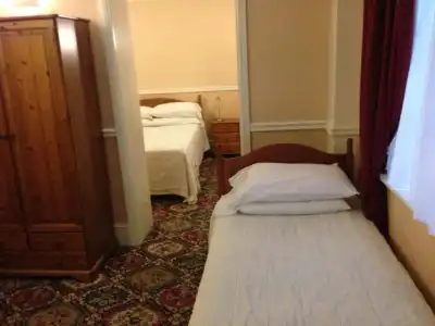 Balmoral House - 40