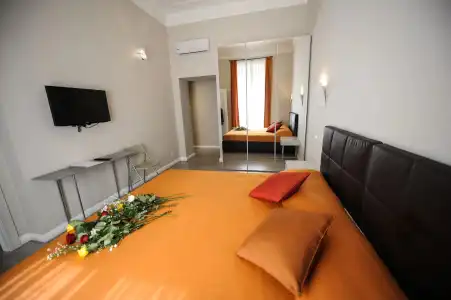 The Roman Empire Guesthouse - 5