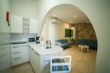 MyroAndrou Beach Apartments - 27