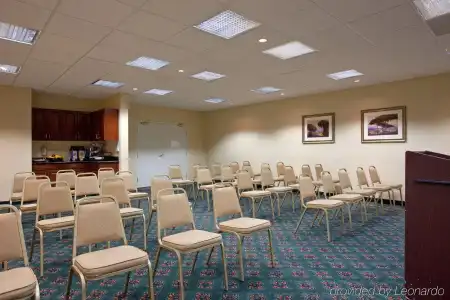 Holiday Inn Express Las Vegas - Stadium Area by IHG - 10