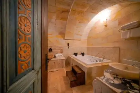Serenus Cave Suites - 98