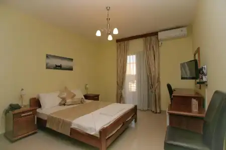 Ellena - 4