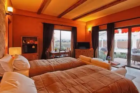 Town Square Suites by Toscana Valley - 6