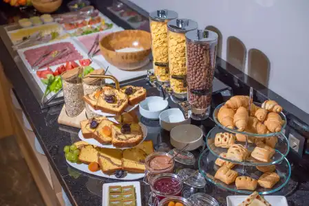 Best Western Premier Plovdiv Hills - 10