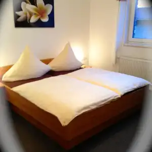 Zur Wasserburg - 26