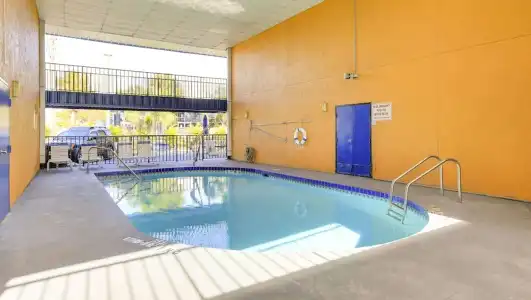 Magnuson Bradenton - 33
